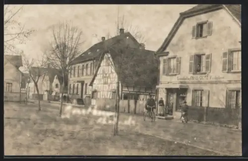 Foto-AK Gerstheim, Ortspartie mit Spezereihandlung Fritz Dietz