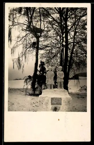 AK Nassengrub, Eisplastik: Kinderpaar im Winter