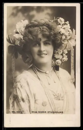 AK Schauspielerin Marie Studholme im Kostüm einer Theaterrolle