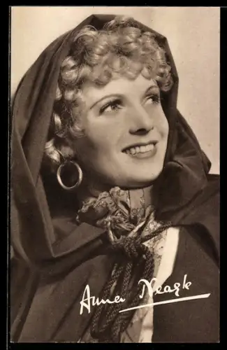 AK Anna Neagle, Portrait mit Ohrring