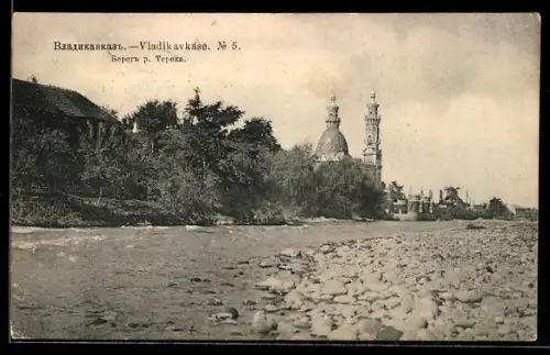 AK Wladikawkas, Teilansicht der Stadt mit Fluss Terek
