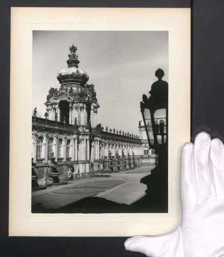 Fotografie Ansicht Dresden, Zwinger-innenhof mit Mathematisch-Physikalischem Salon, Porzellan- und Zinnsammlung