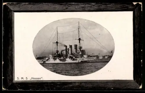 AK Linienschiff S.M.S. Hessen mit Barkasse längsseits, Kriegsschiff