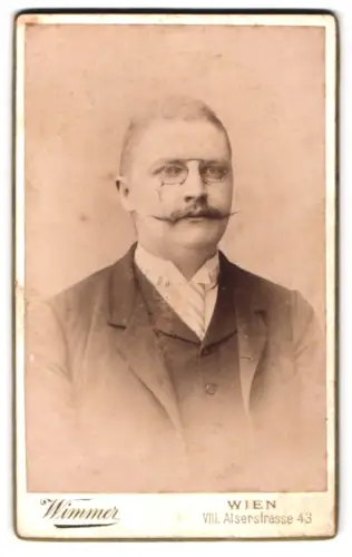 Fotografie Atelier Wimmer, Wien, Alserstrasse 43, Porträt des Herrn Otto von Royl