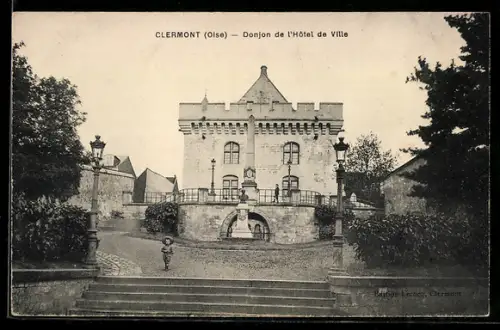 AK Clermont /Oise, Donjon de l`Hôtel de Ville