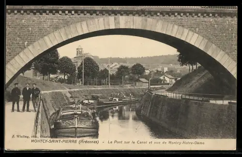 AK Montcy-Saint-Pierre /Ardennes, Le Pont sur le Canal et vue de Montcy-Notre-Dame