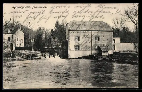 AK Heutrégeville, Wassermühle am Fluss
