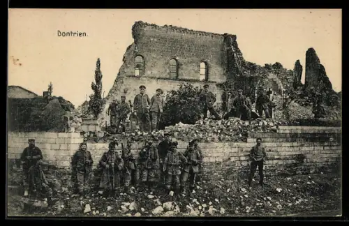 AK Dontrien, Soldaten vor Ruinen