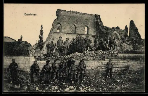 AK Dontrien, Soldaten vor Ruinen
