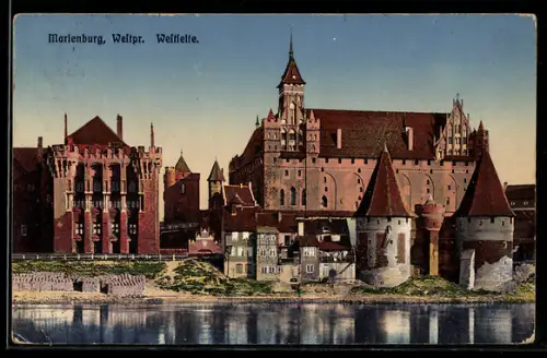 AK Marienburg / Malbork, Blick auf die Westseite der Marienburg