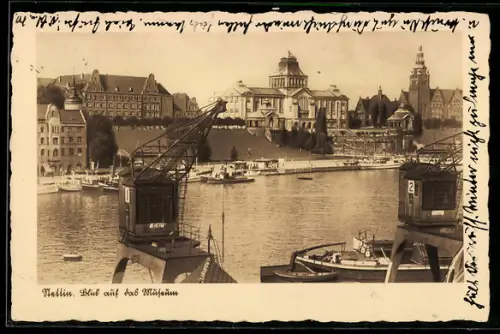AK Stettin, Blick auf das Museum über die Oder hinweg