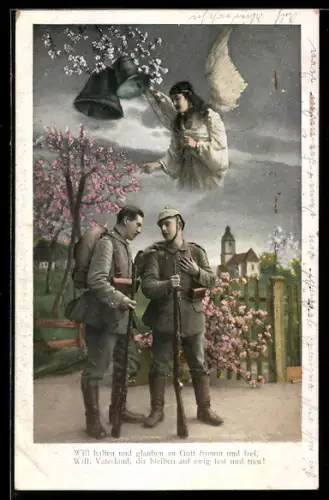 AK Zwei Soldaten der Infanterie in Uniform mit Helm, Tornister und Gewehr, Schutzengel und Glocken