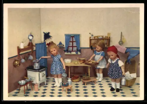 AK Käthe Kruse Puppen, Puppen in der Küche bei der Hausarbeit
