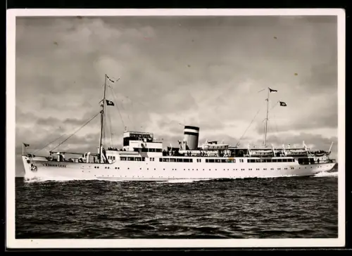 AK Passagierschiff M.S. Königin Luise querab von Backbord