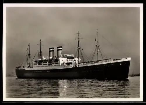 AK Passagierschiff Deutschland beim Auslaufen