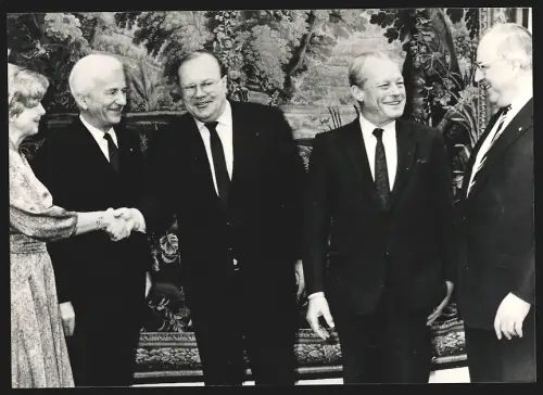 Fotografie Richard von Weizsäcker und seine Frau mit Martin Bangemann, Willy Brandt und Helmut Kohl 1986