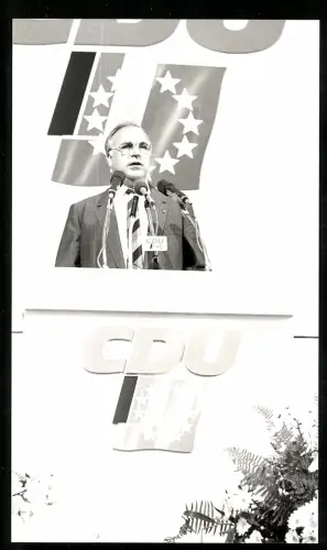 Fotografie Helmut Kohl, Bundeskanzler bei einem CDU Parteitag