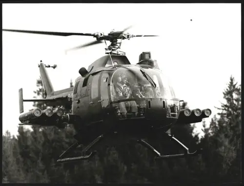 Fotografie Hubschrauber Bölkow Bo-105 bei einem Erprobungsflug