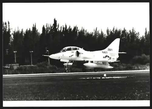 Fotografie Flugzeug Douglas A-4 Skyhawk US-Navy 2871