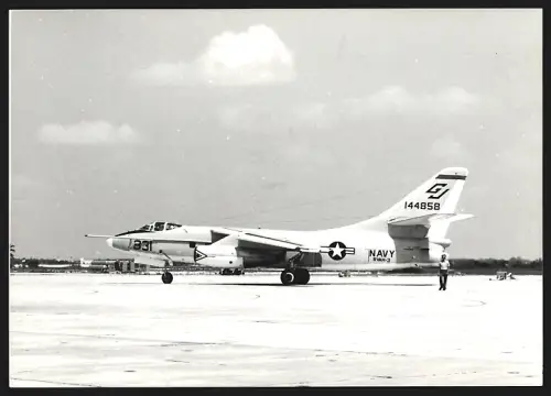 Fotografie Flugzeug Douglas A-3 Skywarrior, Kampfjet US-Navy 144858