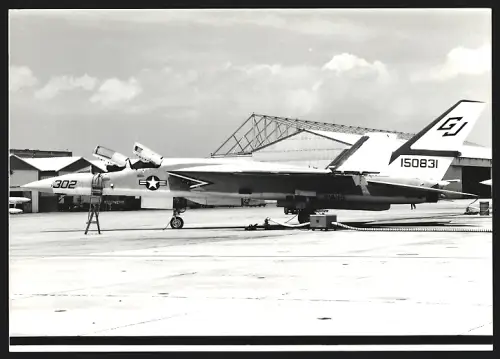 Fotografie Flugzeug North American A-5 Vigilante US Navy 150831, RVAH-3 Sea Dragons