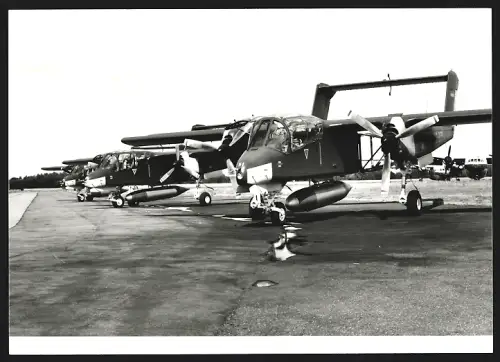 Fotografie Flugzeug North American Rockwell OV-10 Bronco, Erprobung für die Luftwaffe in Lübeck-Blankenese