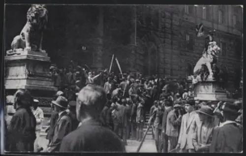 AK Wien, Schreckenstage 1927, Der Justizpalast wird geräumt