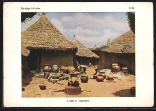 AK Atakpame, Gehöft mit Vasen