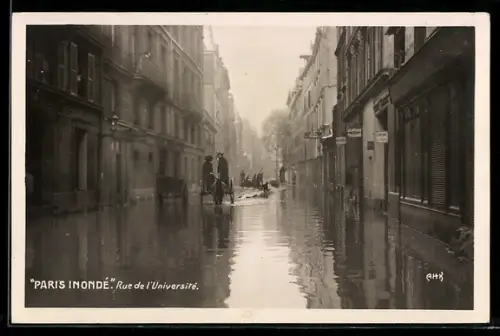 AK Paris, Paris Inondè, Rue de l`Universitè, Hochwasser