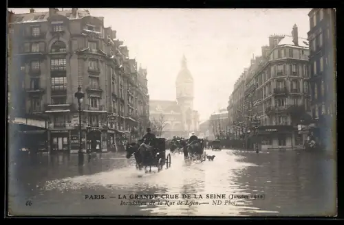 AK Paris, La Grande Crue de la Seine 1910, Inondation de la Rue de Lyon, Hochwasser