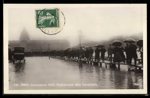 AK Paris, Inondation 1910, Esplanade des Invalides, Hochwasser