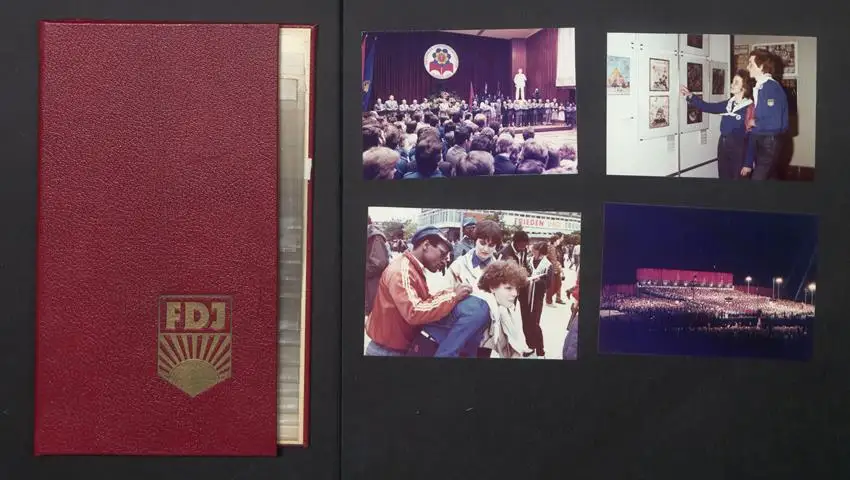 Fotoalbum mit 29 Fotografien, FDJ Berlin Nationales Jugendfestival DDR 35 Jahre DDR Veranstaltungen 3