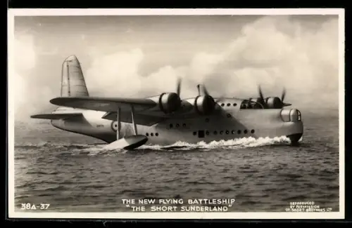 AK The new flying battleship The Short Sunderland, Wasserflugzeug
