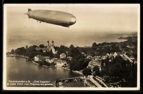 AK Friedrichshafen, Graf Zeppelin LZ127 in voller Fahrt vom Flugzeug aus gesehen