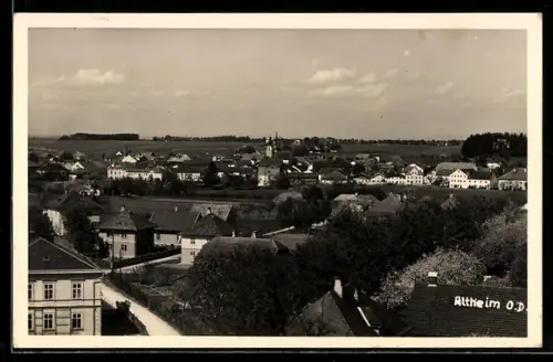 AK Altheim /O. D., Teilansicht mit Kirche und Strassenpartie