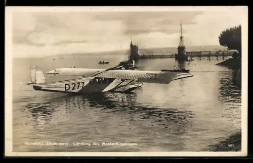 AK Konstanz, Landung eines Wasserflugzeuges auf dem Bodensee