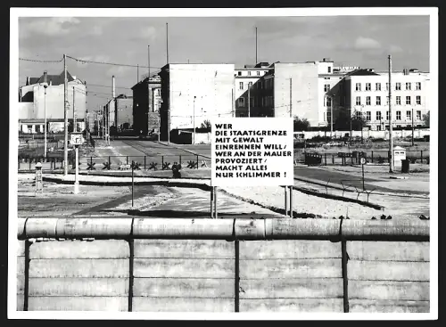 Fotografie Ansicht Berlin, Grenze nach Ost-Berlin, Mauer am Potsdamer Platz mit Leipziger Platz und Leipzigerstr.