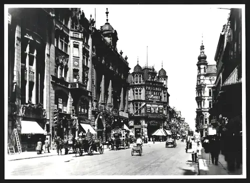 Fotografie Ansicht Berlin, Friedrichstrasse mit Passage mit Panoptikum an der Ecke Behrenstrasse