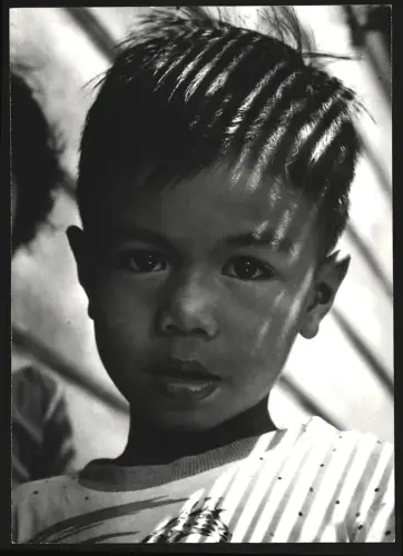 Fotografie Hermann Engel, Köln-Klettenberg, Weisshausstr. 36, Malaysien, Malaysischer Junge im Porträt