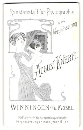 Fotografie August Knebel, Winningen / Mosel, Jugendstil Dame bedient Plattenkamera, Rückseitig Baby Portrait