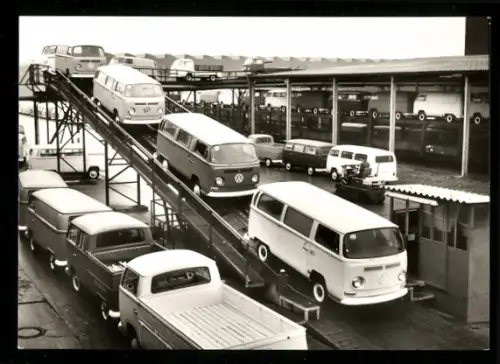 11 Fotografien VW-Werk Hannover, VW-Bulli, Strasse der Vernunft, Transferstr. für Kurbelgehäuse, VW-Käfer