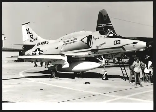 Fotografie Flugzeug Douglas A-4 Skyhawk vom US Marine Corps der Flying Gators auf dem Stützpunkt Jacksonville, Florida