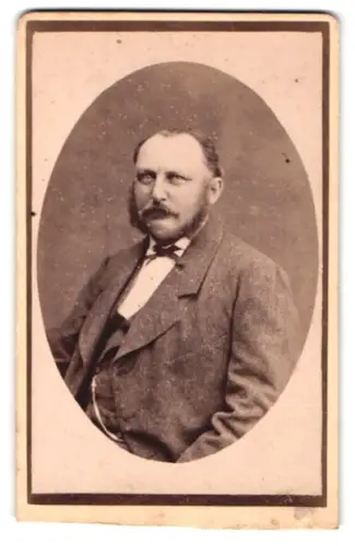 Fotografie Fotograf A. Otto, Altenburg, Pauritzer-Str. 58, Porträt des Herrn Oswald Sebastian