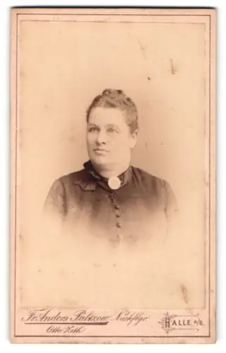 Fotografie Fr. Andres Nachfolger, Halle a. S., gr. Ulrichstr. 35, Porträt der Frau Mathilde Rohde, geb. Krehs