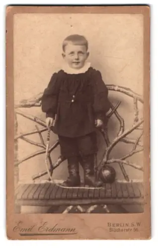 Fotografie Emil Erdmann, Berlin, Blücherstr. 56, Portrait des Jungen Richard Zschippang