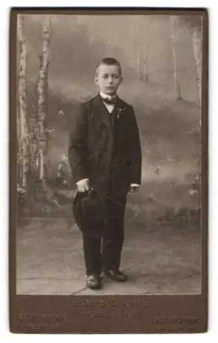 Fotografie Atelier Stange, Berlin-Rixdorf, Bergstr. 140, Portrait des Jungen Hermann Gutzeit
