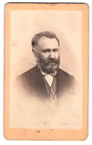 Fotografie unbekannter Fotograf und Ort, Porträt des Herrn Florenz Müller
