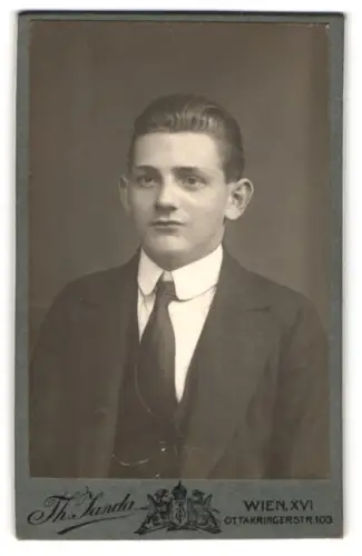 Fotografie Th. Zanda, Wien, Ottakringerstrasse 103, Porträt von Rudolf Strakov 1919