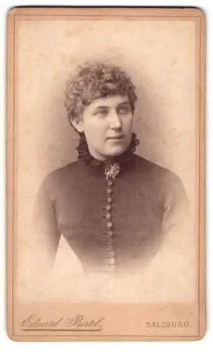 Fotografie Eduard Bertel, Salzburg, Franz Josefs Quai, Porträt einer jungen Frau