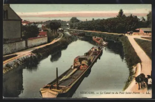 AK Nemours, Le Canal vu du Pont Saint-Pierre, Treideln